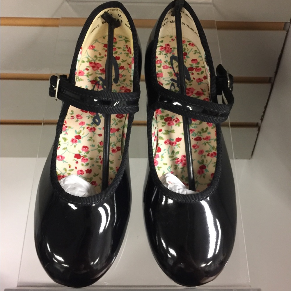 Dance shoes